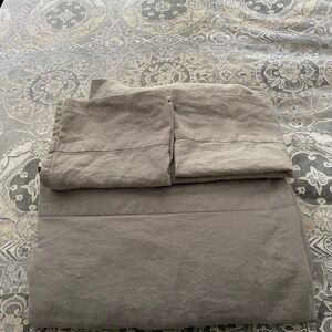 Restoration Hardware Linen Sheet Set
